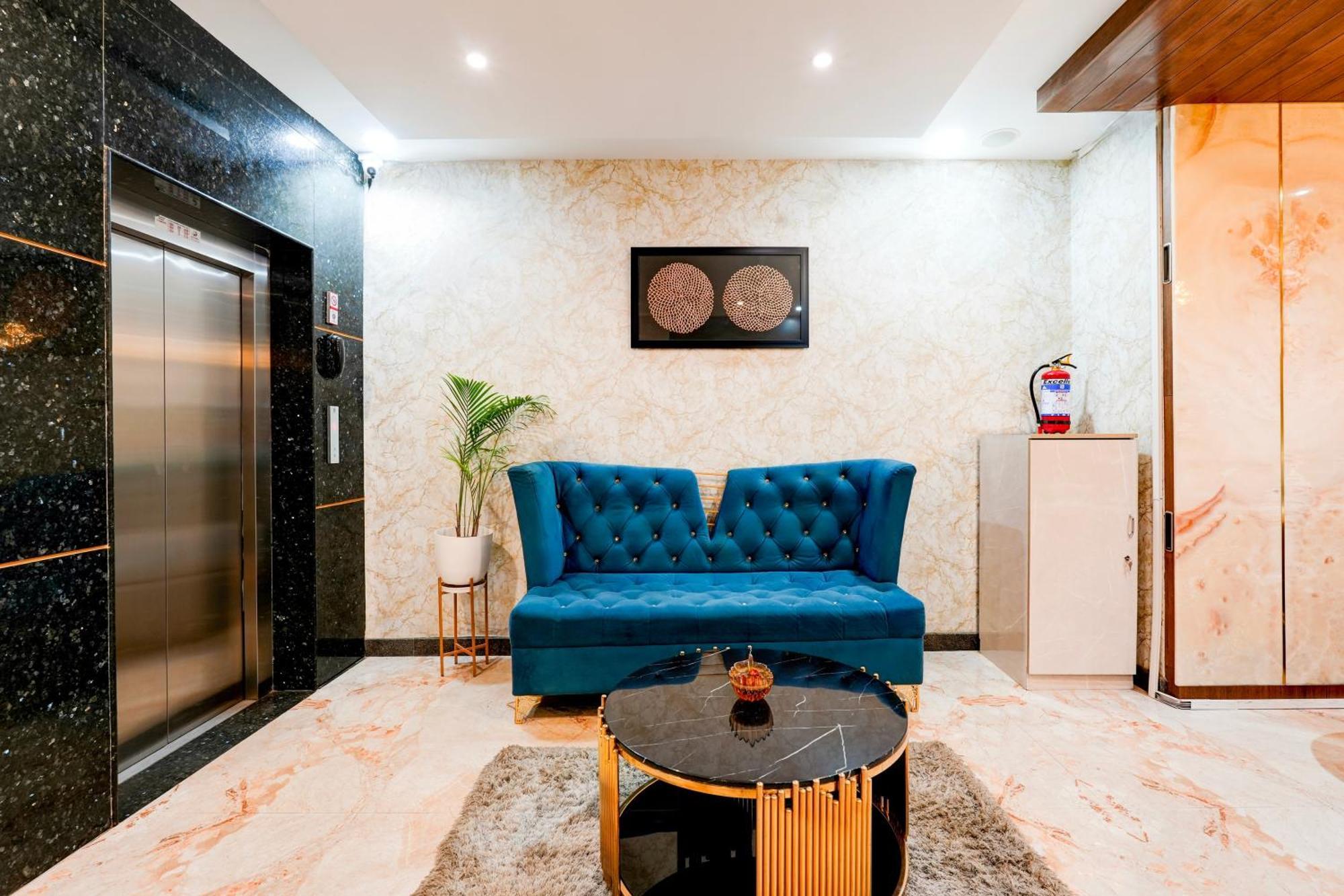 Super Townhouse Oak Aecs Formerly Bangalore Times Exterior foto