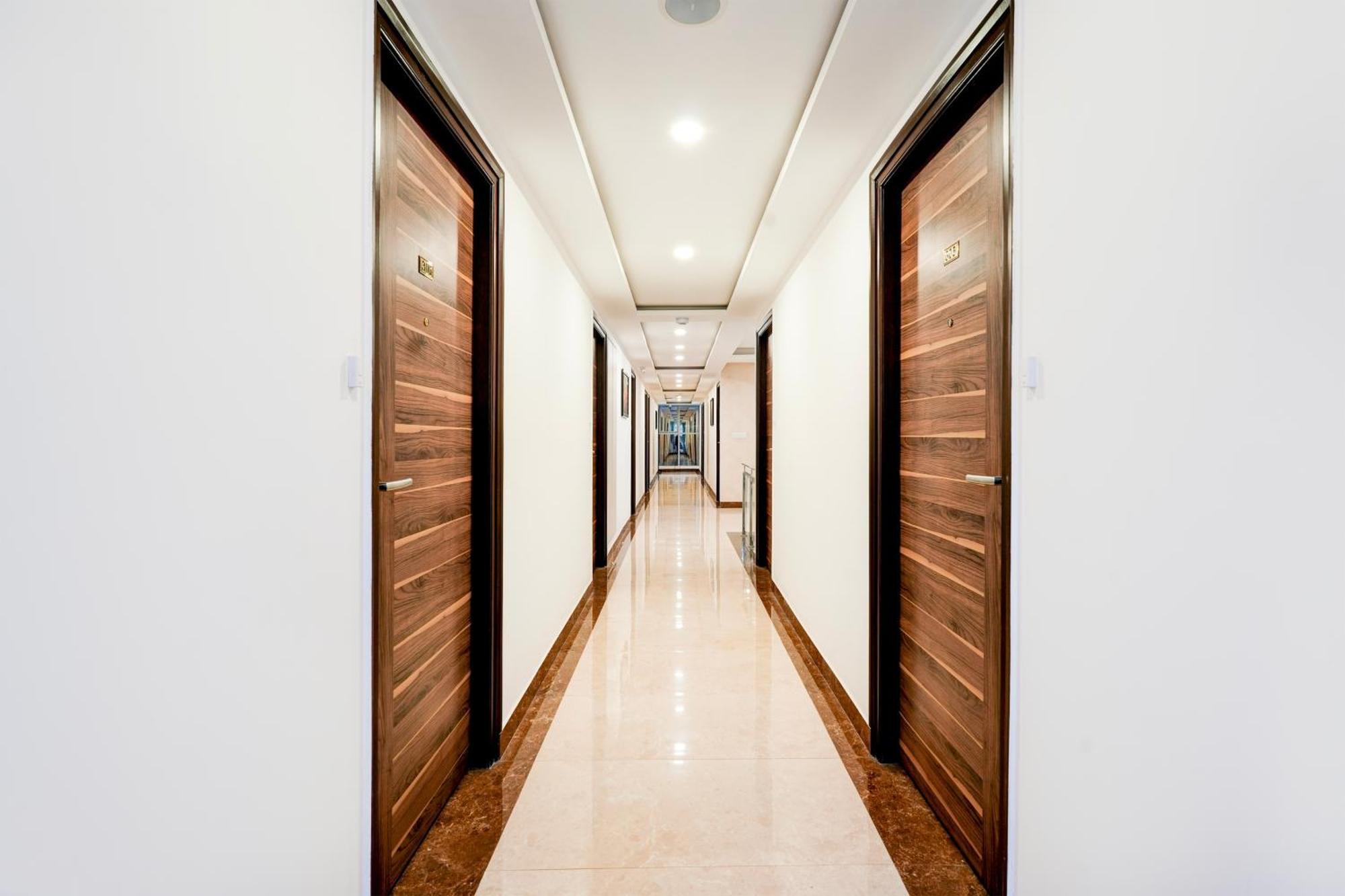 Super Townhouse Oak Aecs Formerly Bangalore Times Exterior foto