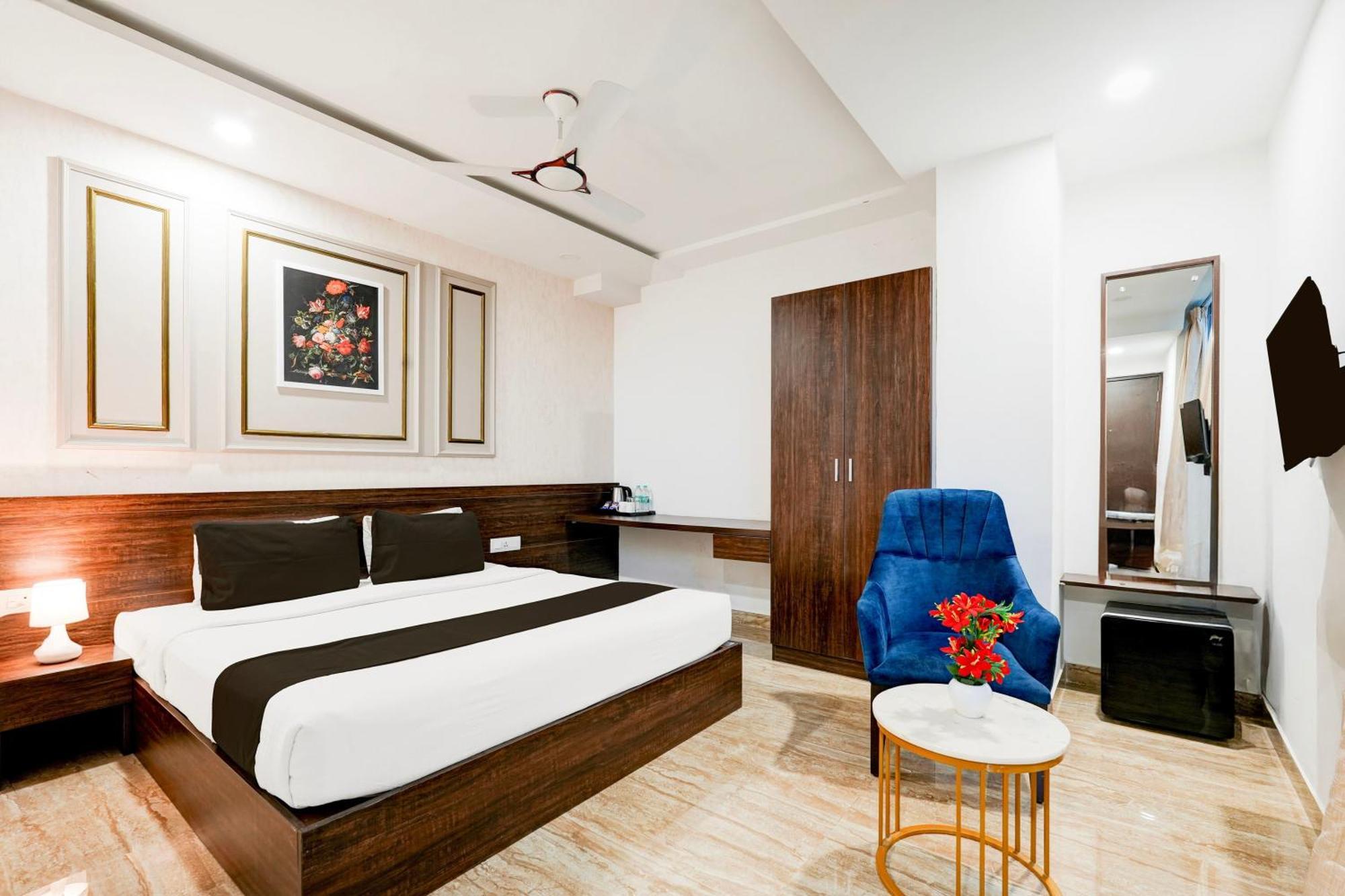 Super Townhouse Oak Aecs Formerly Bangalore Times Exterior foto